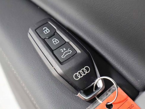 Certified 2025 Audi Q5 Prestige AWD/4WD image 40