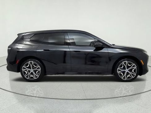 Used 2024 BMW iX xDrive50 w/ Premium Package AWD/4WD image 10
