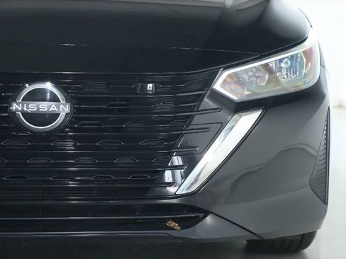Used 2024 Nissan Sentra SV FWD image 8