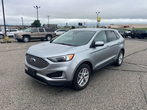 Used 2023 Ford Edge SEL AWD/4WD image 6