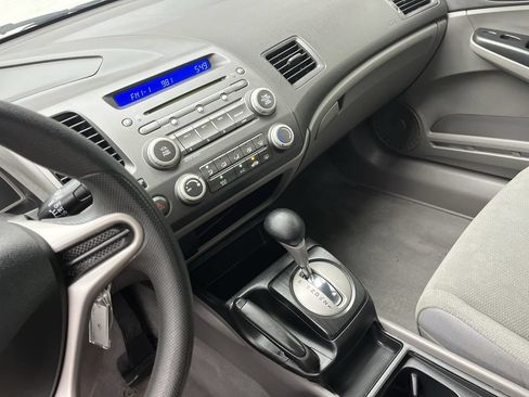 Used 2009 Honda Civic DX-VP image 13