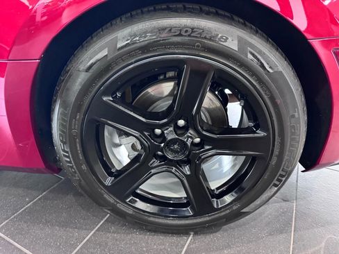 Used 2021 Chevrolet Camaro LT w/ Technology Package image 31