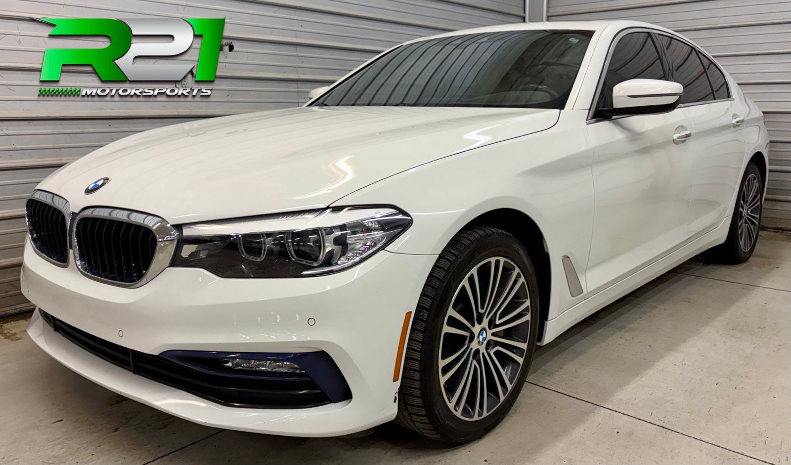 Used 2018 BMW 530i xDrive AWD/4WD image 1