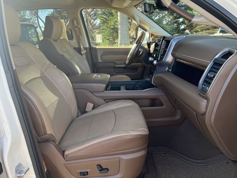 Used 2021 RAM 2500 Limited image 32