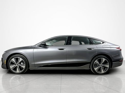 Used 2025 Audi A6 e-tron Premium Plus w/ Premium Plus image 2