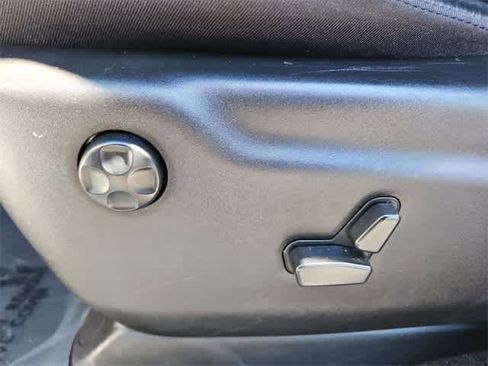 Used 2022 Dodge Durango GT image 17