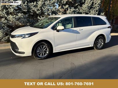 Used 2025 Toyota Sienna LE