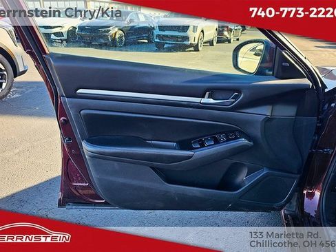 Used 2023 Nissan Altima 2.5 SV image 19