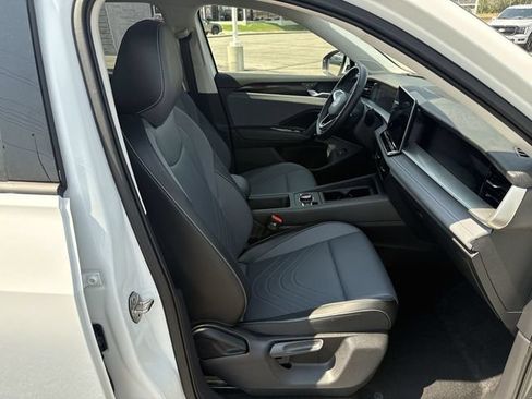 Used 2026 Volkswagen Tiguan SE AWD/4WD image 23