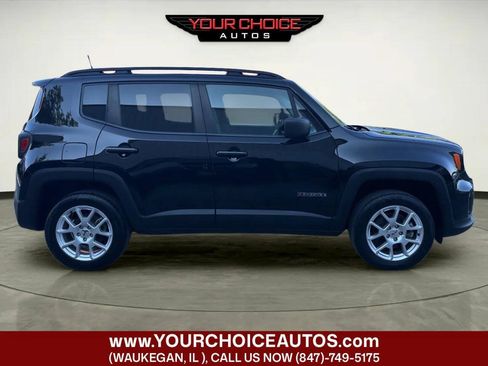 Used 2022 Jeep Renegade Latitude AWD/4WD image 6