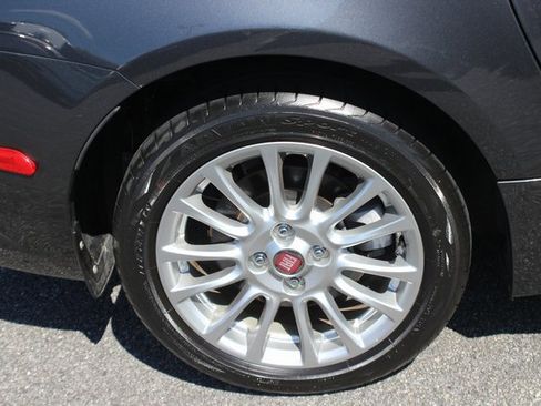 Used 2019 FIAT 124 Spider Classica w/ Technology Group image 28