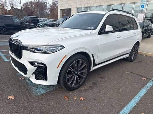 Used 2022 BMW X7 M50i w/ Executive Package image 7