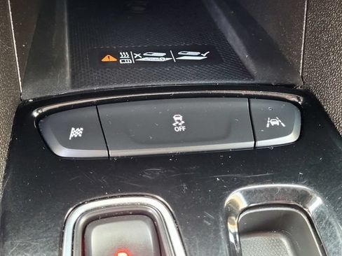 Used 2023 Chevrolet Bolt EUV LT w/ Convenience Package FWD image 15