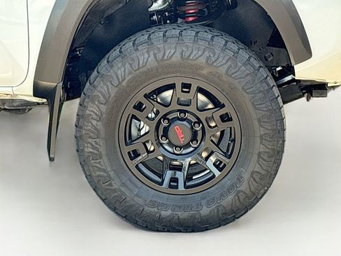 Used 2023 Toyota Tacoma TRD Off-Road AWD/4WD image 31