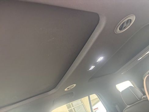 Used 2023 Chevrolet Traverse Premier w/ Redline Edition image 18