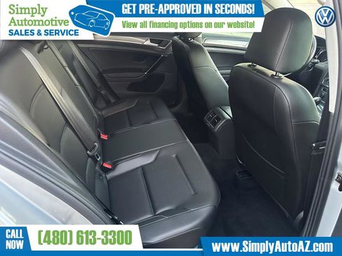 Used 2017 Volkswagen Golf Alltrack SE image 18