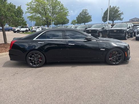 Used 2018 Cadillac CTS V w/ Luxury Package RWD image 6