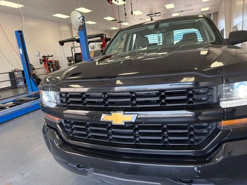 Used 2017 Chevrolet Silverado 1500 Custom AWD/4WD image 11