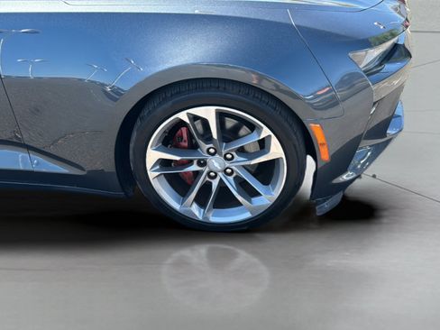 Used 2017 Chevrolet Camaro SS w/ 50th Anniversary Edition RWD image 34