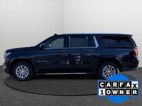 Used 2024 Chevrolet Suburban LT image 3