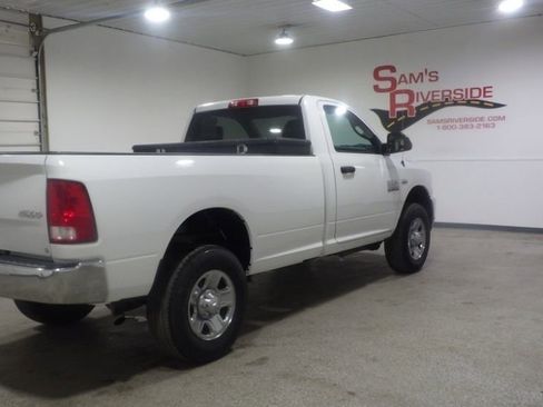 Used 2015 RAM 2500 Tradesman w/ Chrome Appearance Group AWD/4WD image 4