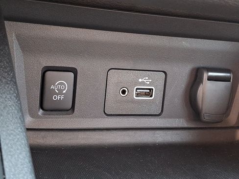 Certified 2025 Nissan Sentra S FWD image 23