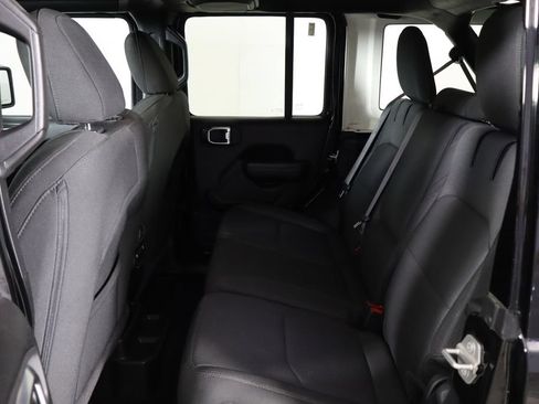 Used 2023 Jeep Wrangler Unlimited w/ Sun & Screen Package AWD/4WD image 16