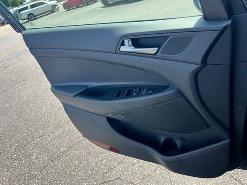 Used 2018 Hyundai Tucson SEL Plus w/ Cargo Package AWD/4WD image 15