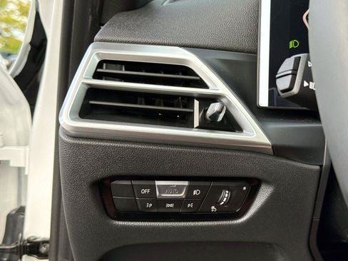 New 2026 BMW 330i Sedan w/ Convenience Package RWD image 34