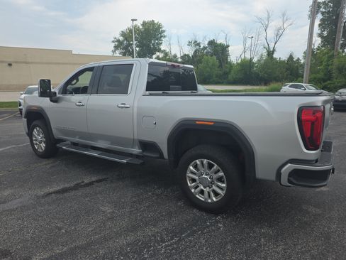 Used 2023 GMC Sierra 2500 Denali w/ Denali Ultimate Package AWD/4WD image 6