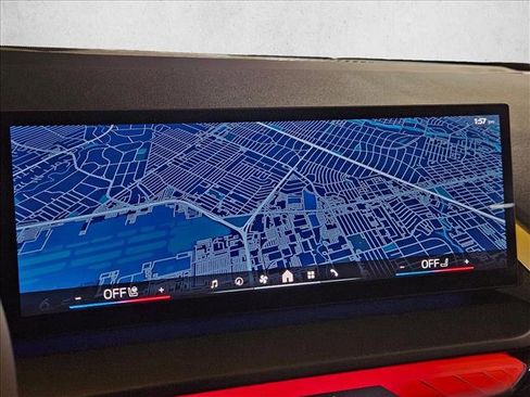 Used 2025 BMW X3 xDrive30i w/ Premium Package image 13