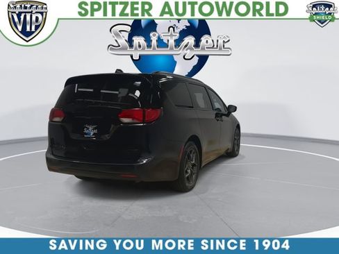 Used 2020 Chrysler Pacifica Limited w/ S Appearance Package FWD image 10