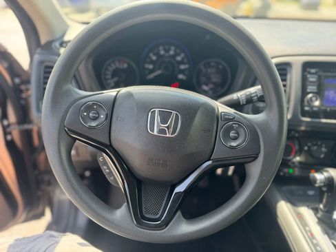 Used 2016 Honda HR-V LX image 13