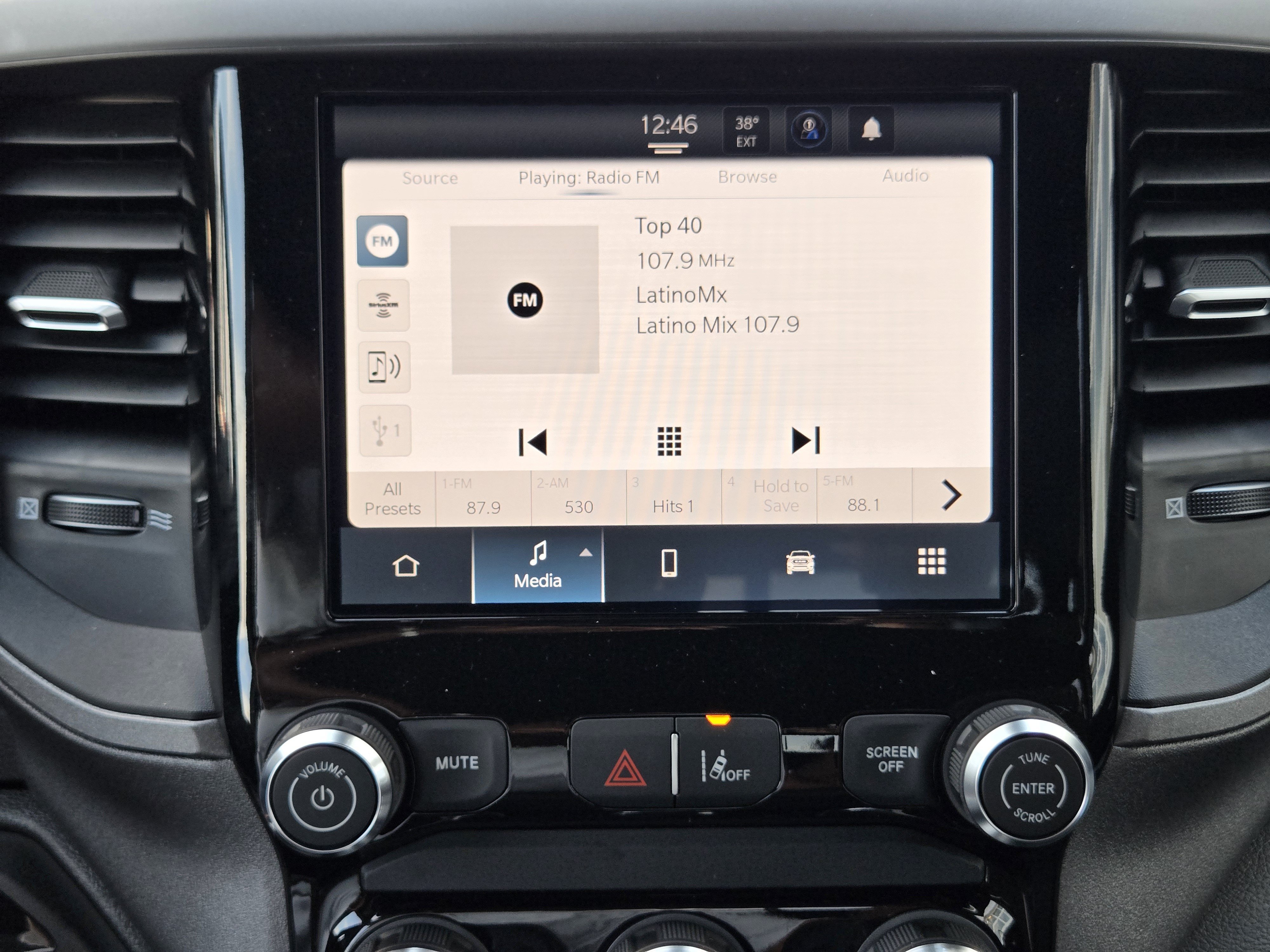 New 2026 RAM 1500 Warlock AWD/4WD image 14