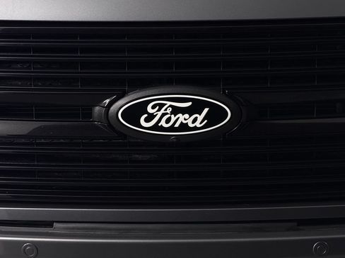 Used 2025 Ford F150 Platinum w/ Equipment Group 702A High AWD/4WD image 13