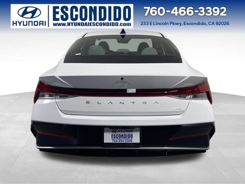 New 2025 Hyundai Elantra Limited image 4