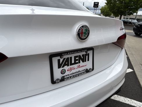 Used 2022 Alfa Romeo Giulia Ti AWD/4WD image 18