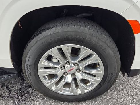 Used 2022 GMC Yukon Denali AWD/4WD image 11