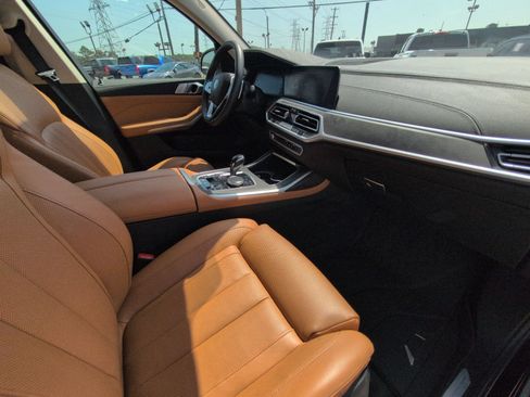 Used 2022 BMW X7 xDrive40i w/ Premium Package AWD/4WD image 31