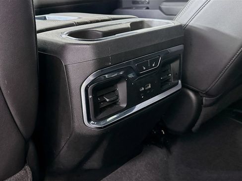 Used 2022 Chevrolet Silverado 1500 High Country w/ High Country Premium Package AWD/4WD image 33