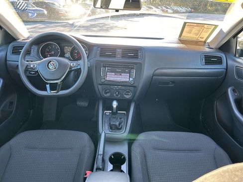 Used 2015 Volkswagen Jetta S image 11