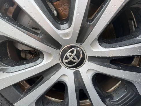 Used 2021 Toyota Corolla LE FWD image 31