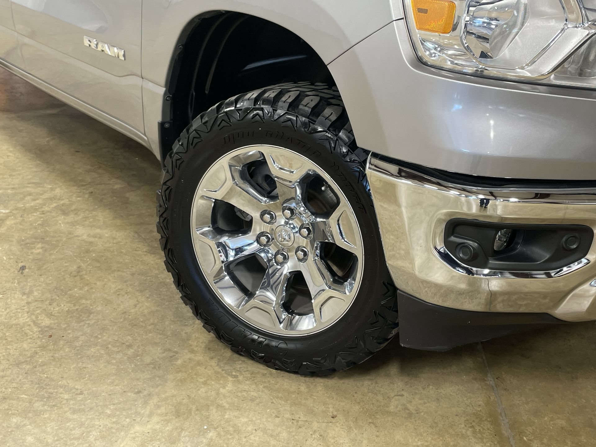 Used 2021 RAM 1500 4x4 Crew Cab image 11