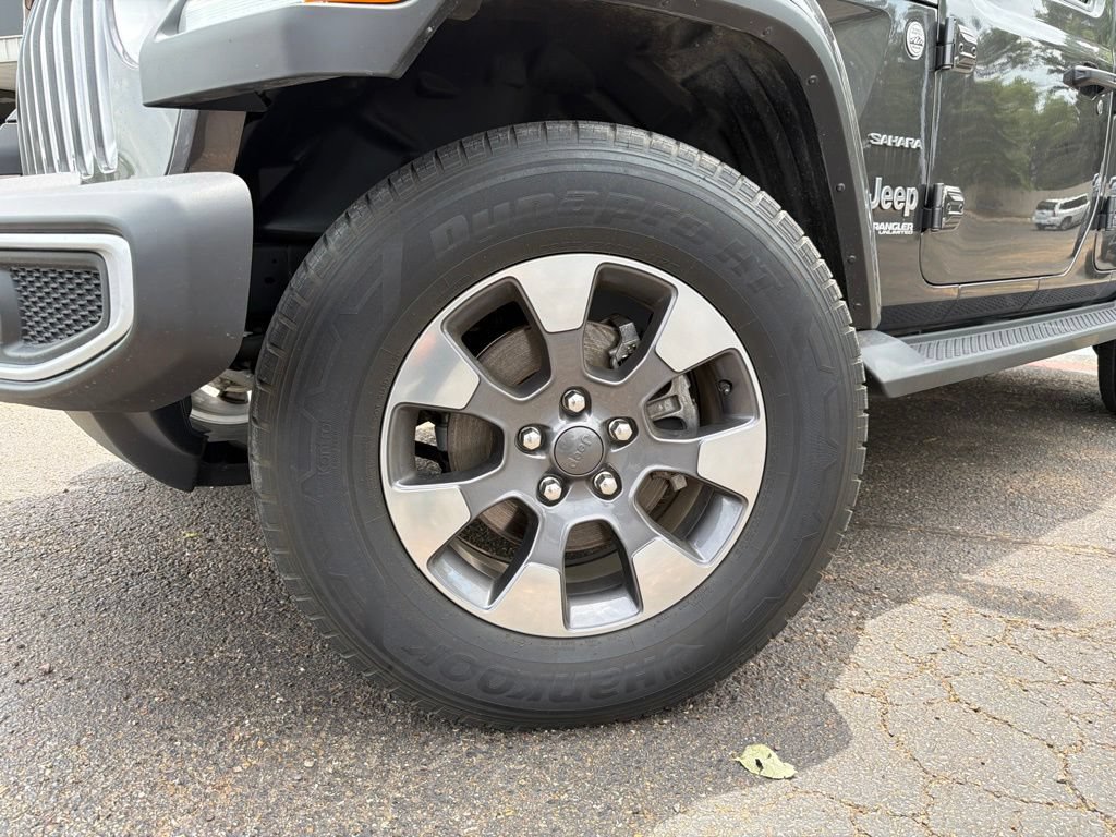 Used 2019 Jeep Wrangler Unlimited Sahara AWD/4WD image 2