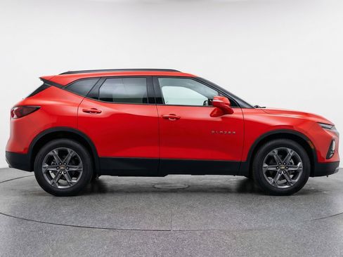 Used 2025 Chevrolet Blazer LT image 11