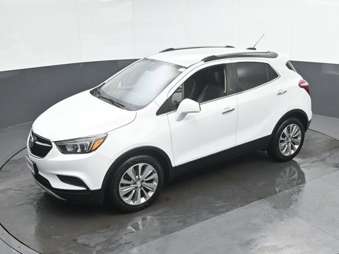 Used 2020 Buick Encore Preferred image 35
