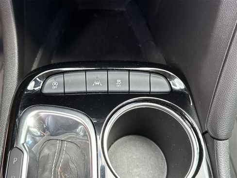 Used 2022 Buick Encore GX Select image 26