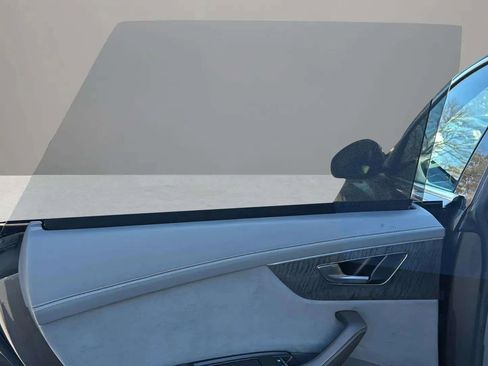 Used 2021 Audi Q8 Prestige image 16