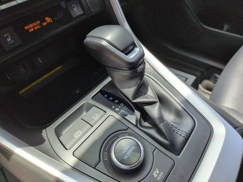 Certified 2020 Toyota RAV4 XSE AWD/4WD image 24
