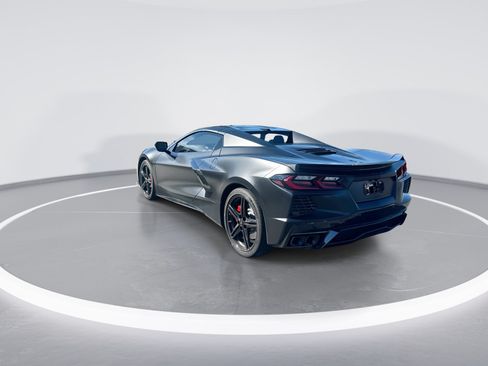 Used 2025 Chevrolet Corvette Stingray Premium Conv w/ Z51 Performance Package RWD image 7